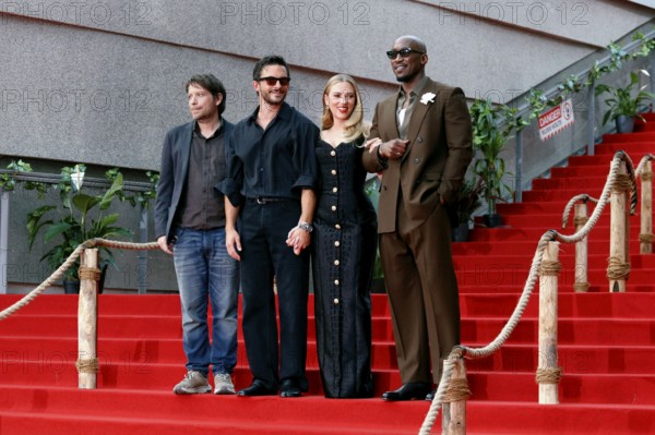 Director Gareth Edwards, Jonathan Bailey, Scarlett Johansson and Mahershala Ali at the German