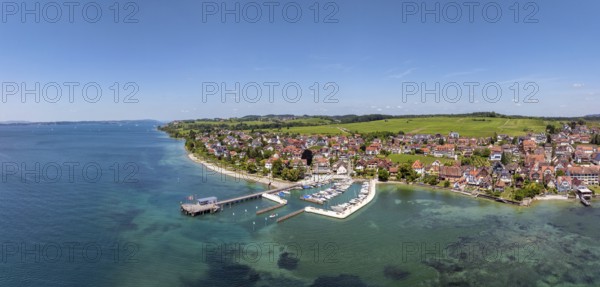 Luftbild, Panorama von der Bodenseegemeinde Hagnau, Winzerdorf und beliebter Ferienort am Bodensee,