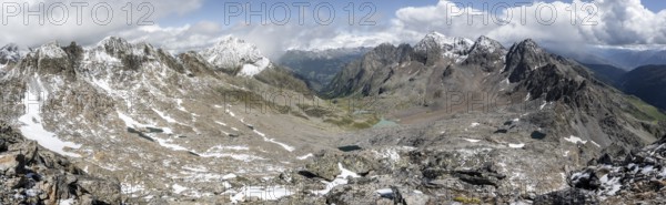 Mountain panorama, at the summit of Keeskopf, behind summit of Petzeck, Hoher Perschitzkopf and