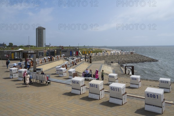 Beach chairs on the promenade, people, elevated position, family lagoon, Perlebucht, Büsum, North