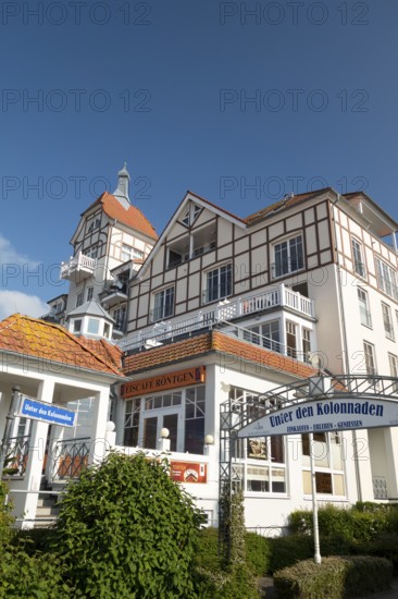 Holiday flat Meeresblick, street Unter den Kolonnaden, Kühlungsborn, district of Rostock,