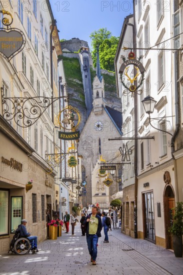 Getreidegasse in the historic city centre, Salzburg, Salzachtal, Land Salzburg, Austria