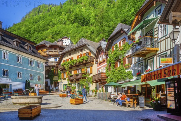 Market square in the town centre, Hallstatt, Lake Hallstatt, UNESCO World Heritage Site,