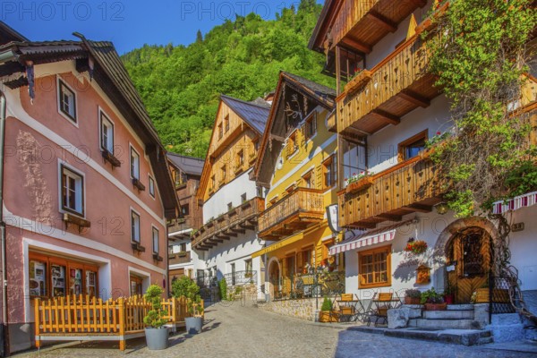 Houses on the market square in the centre, Hallstatt, Lake Hallstatt, UNESCO World Heritage Site,