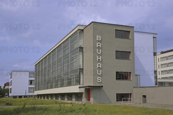 Bauhaus building by architect Walter Gropius 1925, inscription, Bauhaus, art, Dessau,