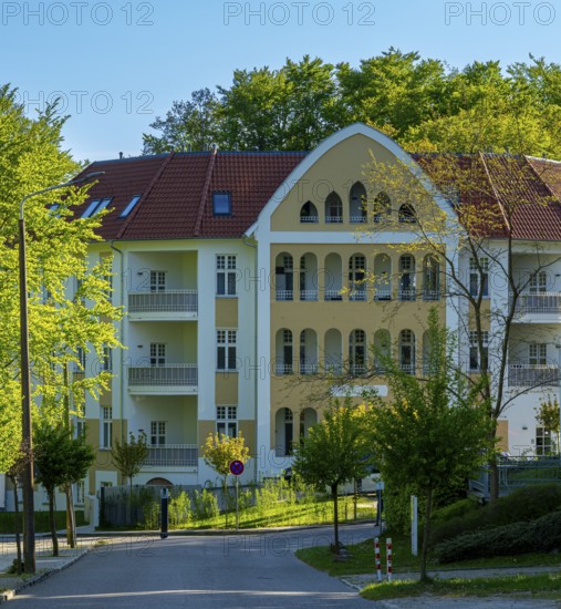 Old and new spa architecture on the main road to the beach promenade, Sellin, Rügen,
