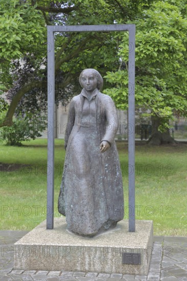Monument to Katharina von Bora, woman of Martin Luther, sculpture, Augusteum, Luther House, Luther