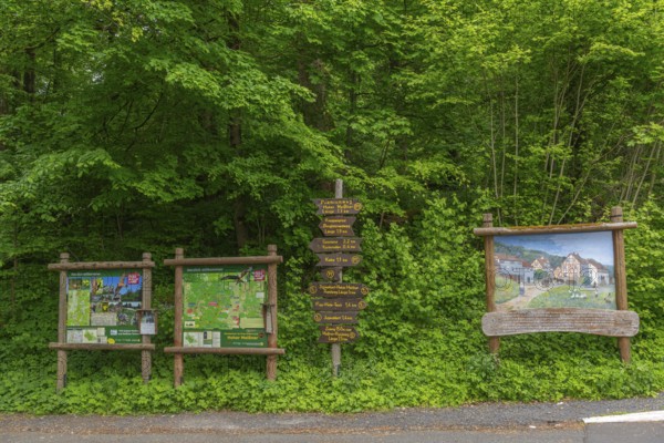 Signposts with directions for hiking trails and premium trails, GEO nature park Park Frau Holle
