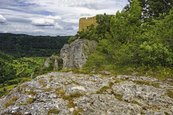 View of the ruins of Reußenstein Castle on a rocky outcrop with a view of the Neidlingen valley,