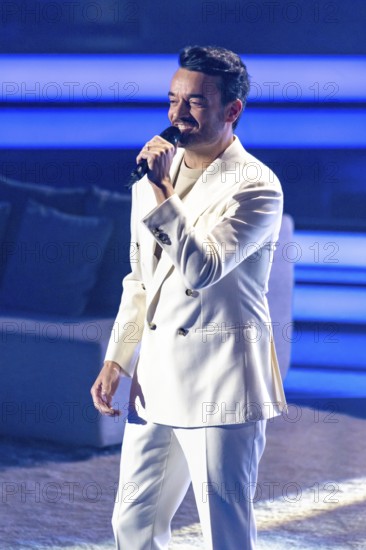 Giovanni Zarella with the song Universo at the Beatrice Egli Show in Studio Berlin Adlershof on 08