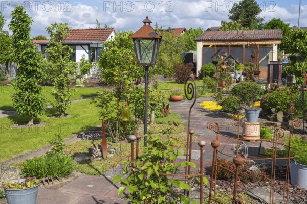 Garden house and decoration in allotment garden, allotment garden, garden, spring, Kamen, North