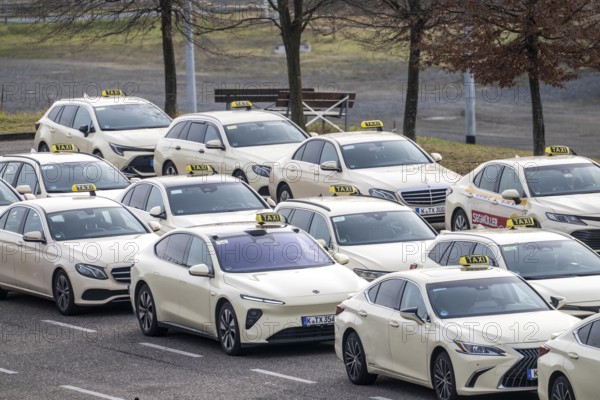 Waiting area, staging area, for taxis, at Cologne/Bonn airport, from here the taxis go to the