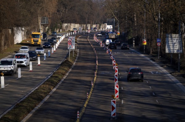 Car traffic on the road, traffic disruptions on the B14 federal road between Stuttgart and Bad