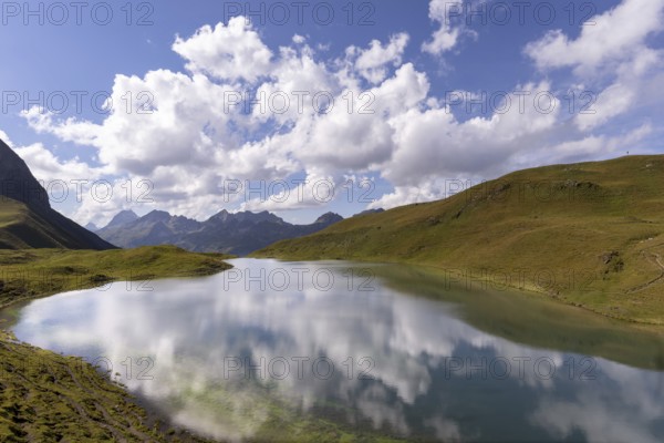 Rappensee, left Kleiner Rappenkopf, 2276m, behind the Schafalpenköpfe, above it the Mindelheimer