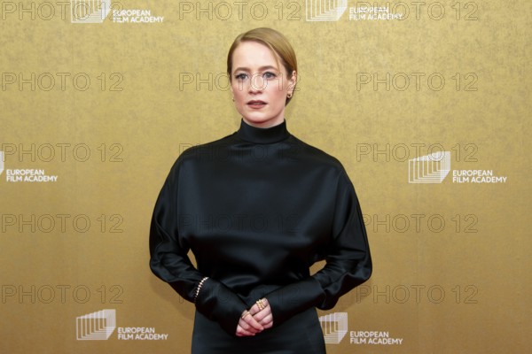 Leonie Benesch, EUROPEAN FILM AWARDS Berlin 2026, photo call at the House of World Cultures,