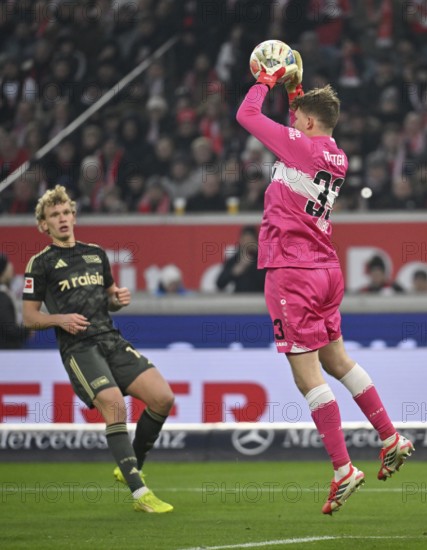 Goalkeeper Alexander Nübel VfB Stuttgart (33) Action eopold Querfeld 1. FC Union Berlin FCU (14)
