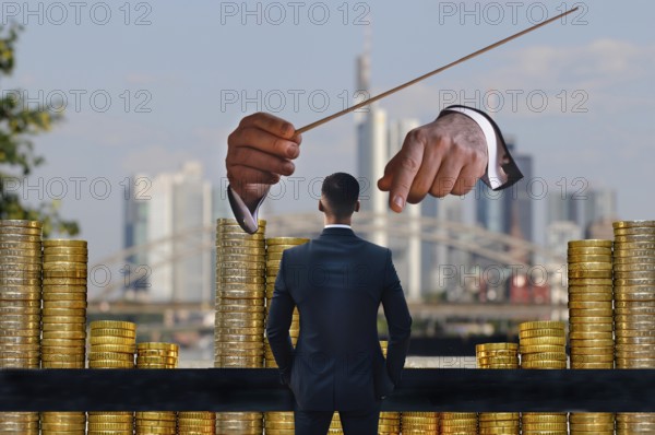 Symbolic photo, conductor of money, financial market, stock exchange, charts, price charts, rising,