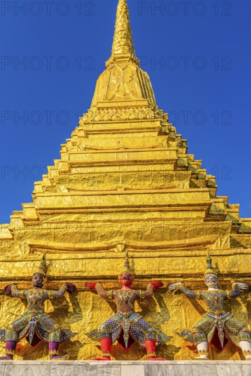 The Grand Royal Palace, Wat Phra Kaeo Buddhist Temple, the Golden Chedi, Pra Sri Rattana Chedi,