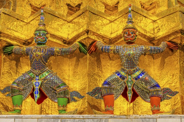 The Grand Royal Palace, Wat Phra Kaeo Buddhist Temple, the Golden Chedi, Pra Sri Rattana Chedi,