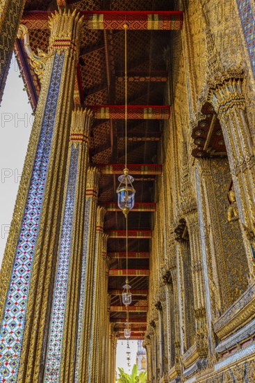 The Grand Royal Palace, Wat Phra Kaeo Buddhist Temple, magnificent portico, Phra Nakhon, Bangkok,