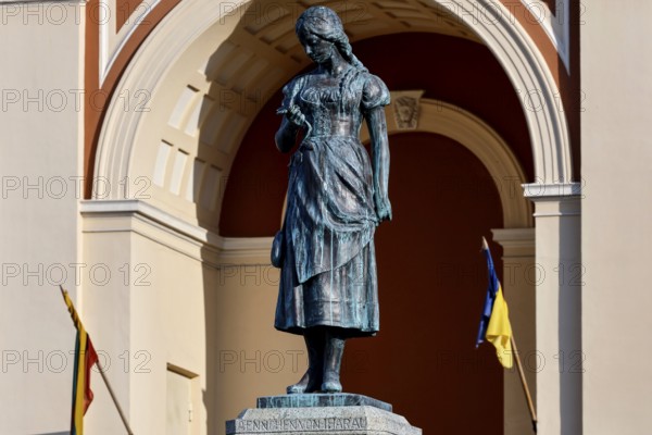 Angel of Tharau fountain on the theatre square in the old town of Klaipeda, Klaipeda, Memel,