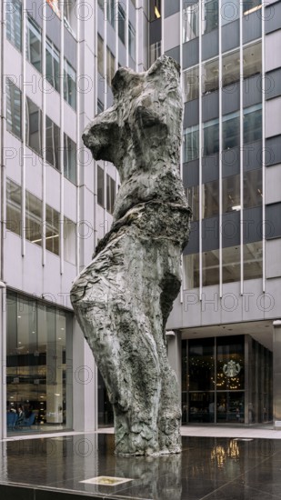 Headless Venus De Milo, 6th Ave, New York, USA