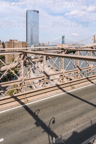 One Manhattan Square, Brooklyn Bridge, New York, USA