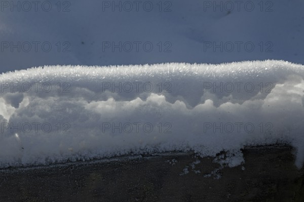 Snow on fence, snow crystals, winter, Sieversen, Samtgemeinde Rosengarten, Lower Saxony, Germany