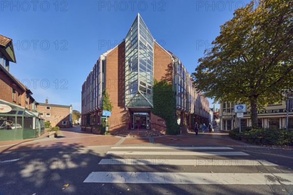City administration, general architecture, building, modern architecture, brick building,