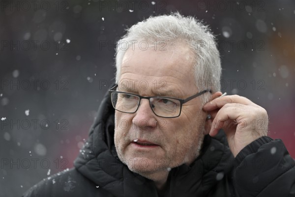 Chief Executive Officer Holger Sanwald 1. FC Heidenheim 1846 FCH Portrait snow, blowing snow,