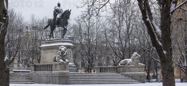 Winter in Stuttgart. There is a closed blanket of snow in the city center. Karlsplatz with