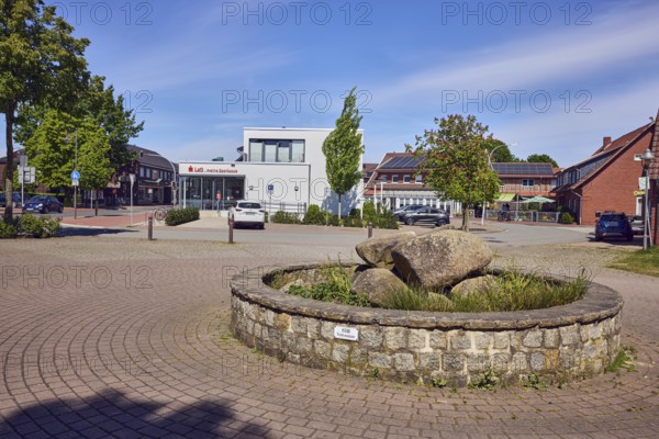 Vörden village square, fountain, commercial building, general architecture, Landessparkasse zu