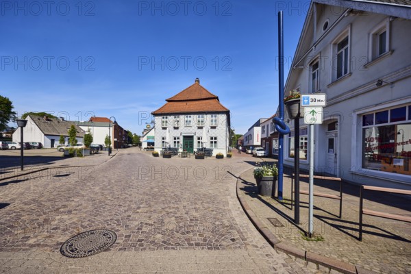 Old Hofburg Imperial Palace pub, general architecture, commercial building, building, sheet metal