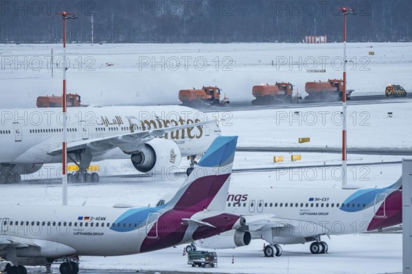 The onset of winter in North Rhine-Westphalia, flight operations are maintained at Düsseldorf