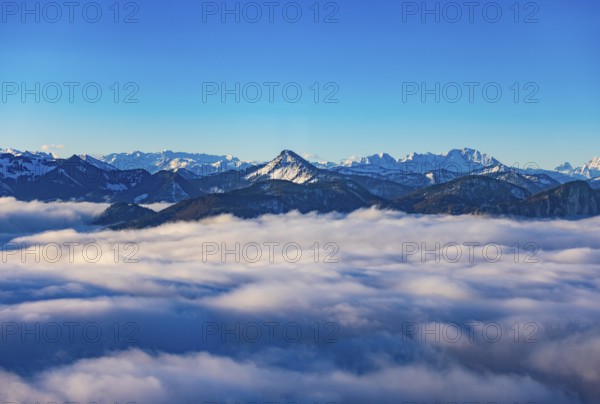 View from Kulmspitze, Faistenauer Schafberg juts out of the sea of fog, inversion weather,