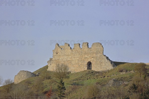 Flochberg Castle Ruins, Schlossberg, Bopfingen, Härtsfeld, Swabian Jura, Baden-Württemberg, Germany
