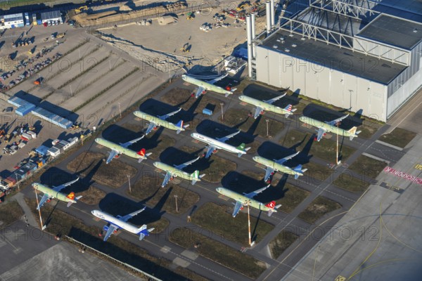 Airbus A320, waiting, engines, parking lot, shipyard, Finkenwerder, parts, delivery, logistics,