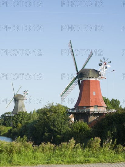 Greetsieler Zwillingsmühlen, landmark, Greetsiel, Municipality of Krummhörn, East Frisia, Lower