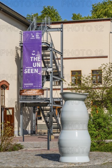 Sculpture in the form of a vase, art installation One Million by artist Uli Aigner, Purple Path art