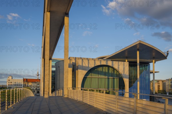 Footbridge with Marie-Elisabeth Lüders House in the evening light on the Spree in the government