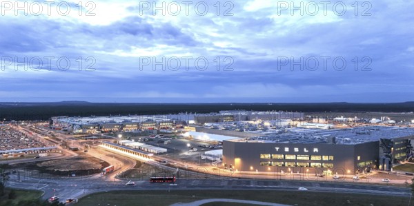 Tesla Gigafactory at the Blue Hour, Battery Factory Building, Grünheide, 19.12.2025, Grünheide,