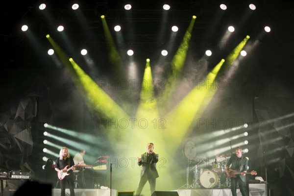 Bernd Römer (guitarist), Martin Becker (keyboarder), Claudius Dreilich (singer), Heiko Jung