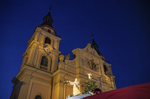 Protestant City Church, angel figure, angel motif, baroque Christmas market, blue hour, dusk,