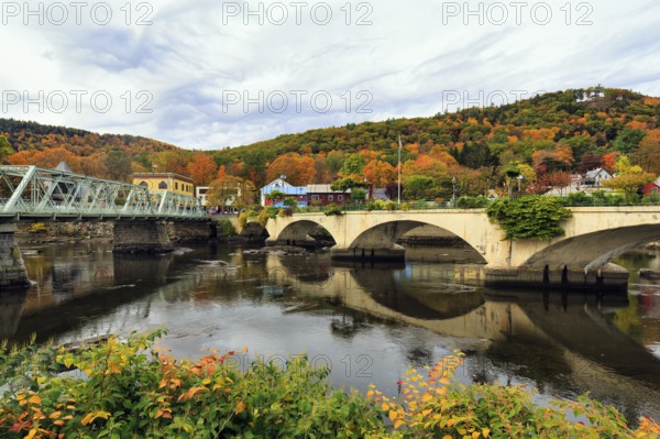 Flower Bridge, Bridge of Flowers, Deerfield River Bridge, Gardens, Fall Leaves, Indian Summer,