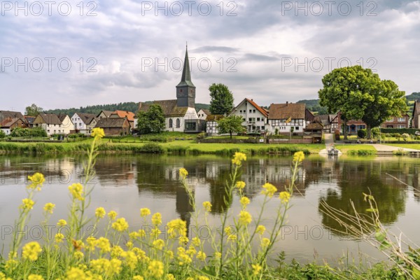 Heinsen, Church of St. Liborius and the Weser, Samtgemeinde Bodenwerder-Polle, Lower Saxony,
