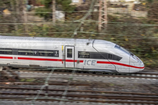 ICE on the route east, in front of Essen Central Station, long-distance traffic, North