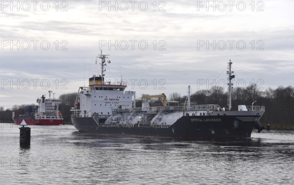 LNG tanker CRYSTAL LAVENDER sails in the Kiel Canal, NOK, Kiel Canal, Kiel Canal,