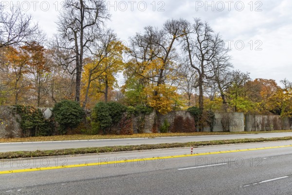 Cannstatter Straße in Stuttgart, federal road B14. The city wants to dismantle the six-lane road