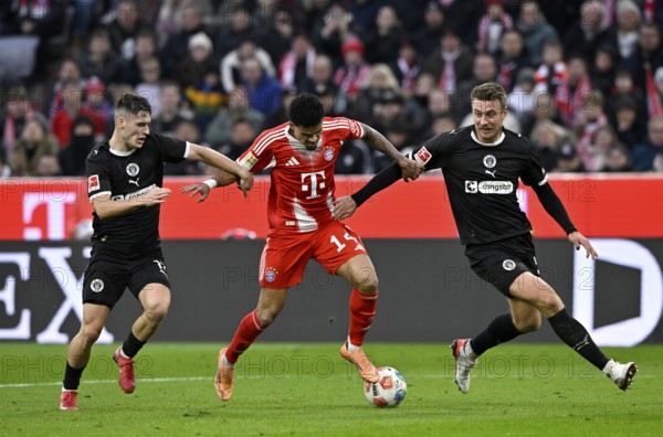 Duel, action Luis Diaz FC Bayern Munich FCB (14) (center) against Hauke Wahl FC St. Pauli (05)