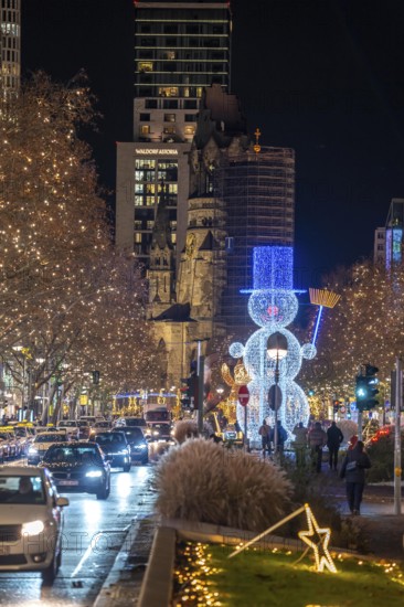 Christmas decoration, light decoration, in Berlin, Tauentzienstraße, view of the Memorial Church on